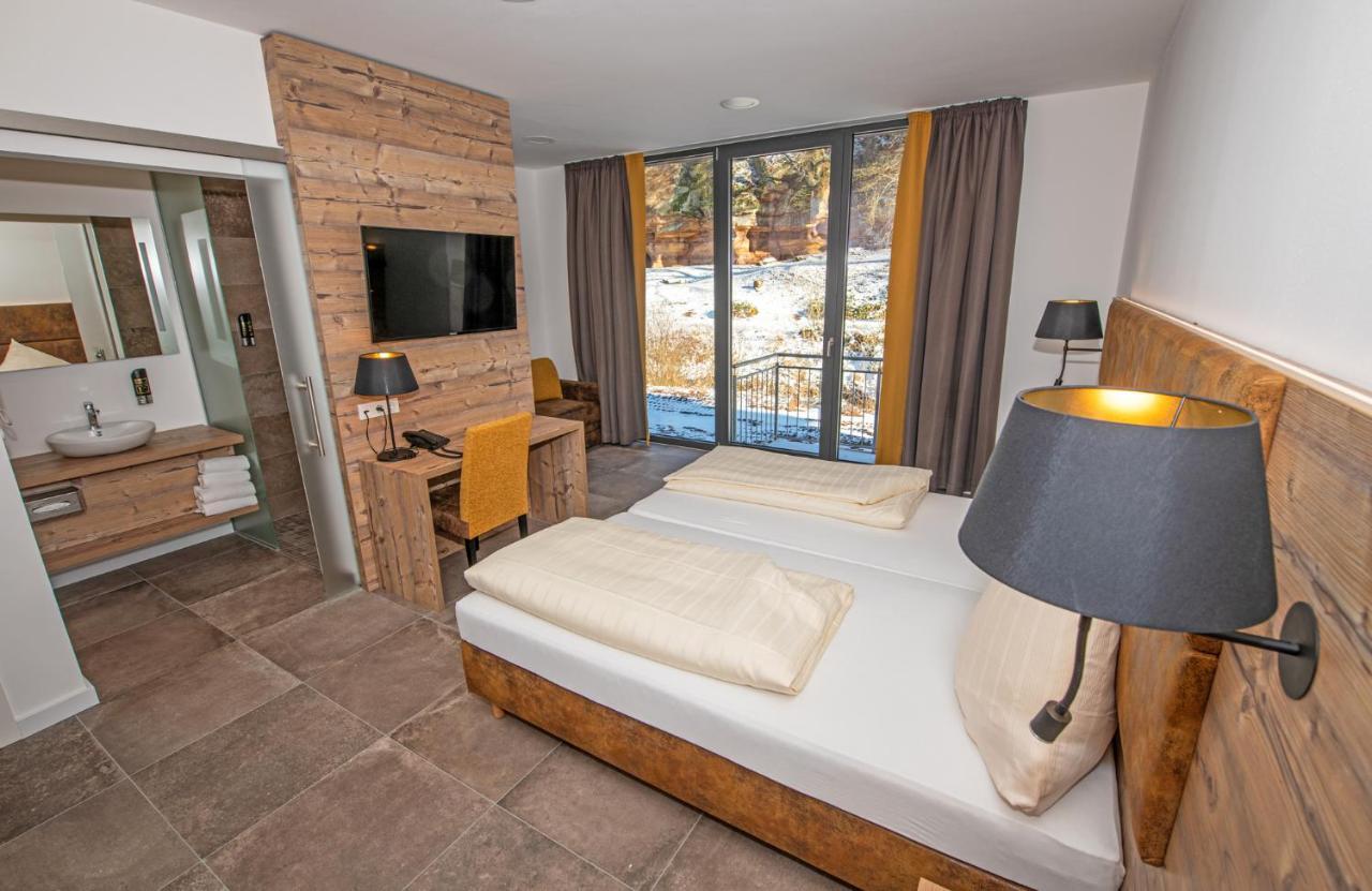 Landhotel Weihermuehle Thaleischweiler-Froschen Екстериор снимка