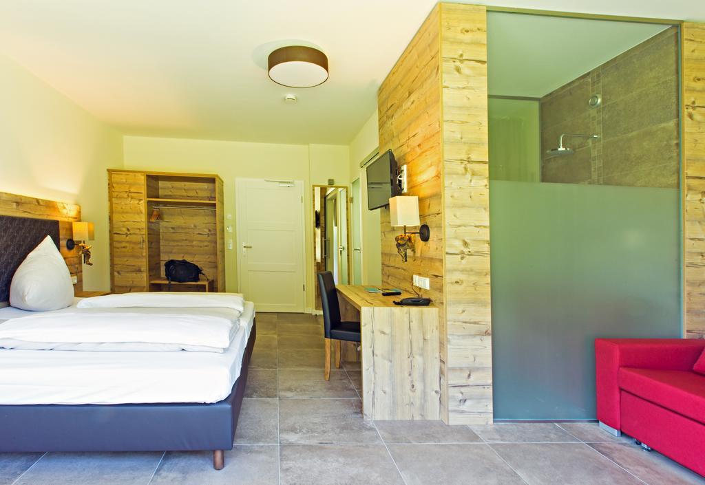 Landhotel Weihermuehle Thaleischweiler-Froschen Стая снимка